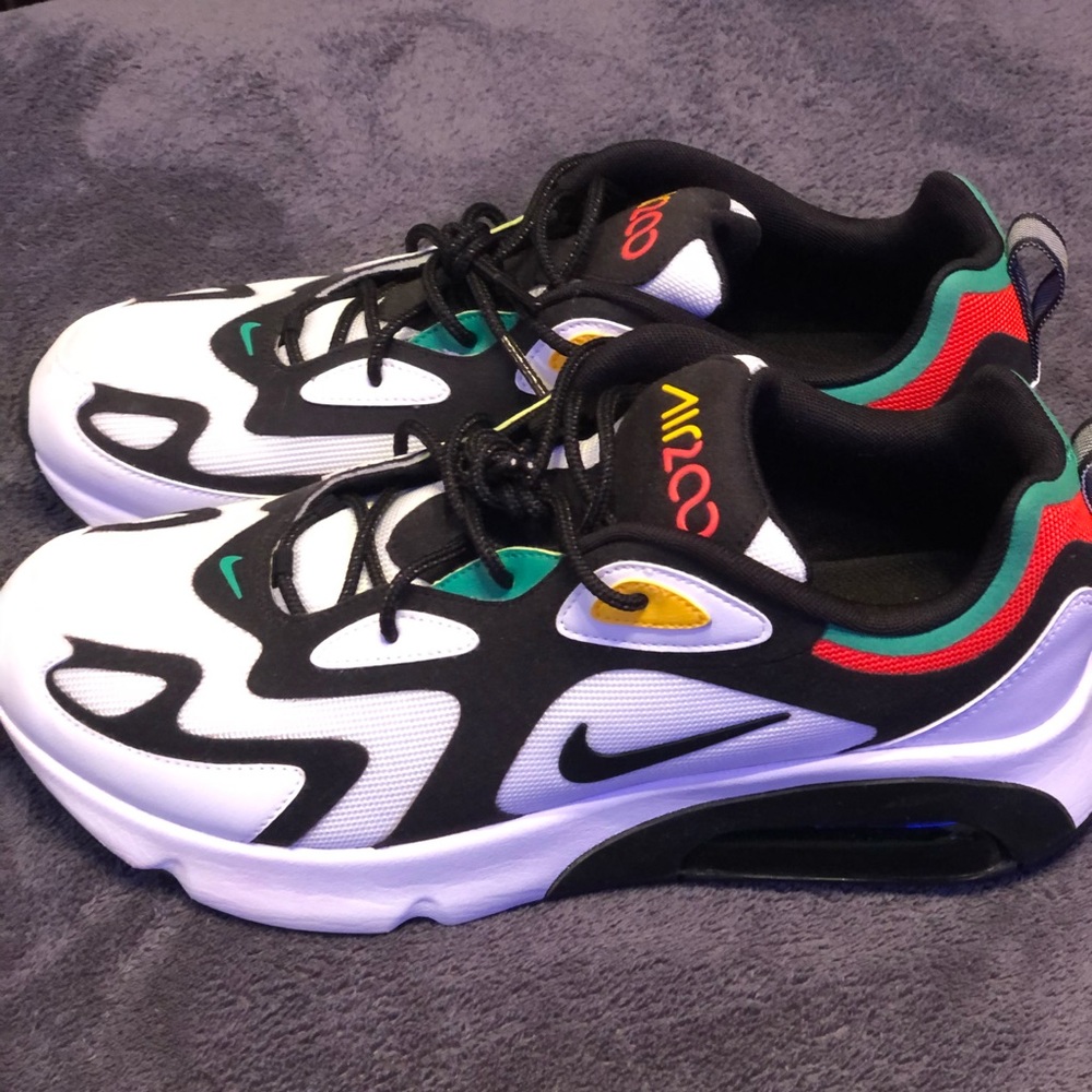 Sneakers - Picture 4 of 6